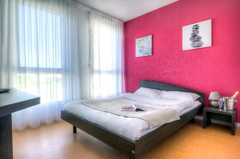 Comfort Aparthotel Besancon Hauts Du Chazal Ngoại thất bức ảnh