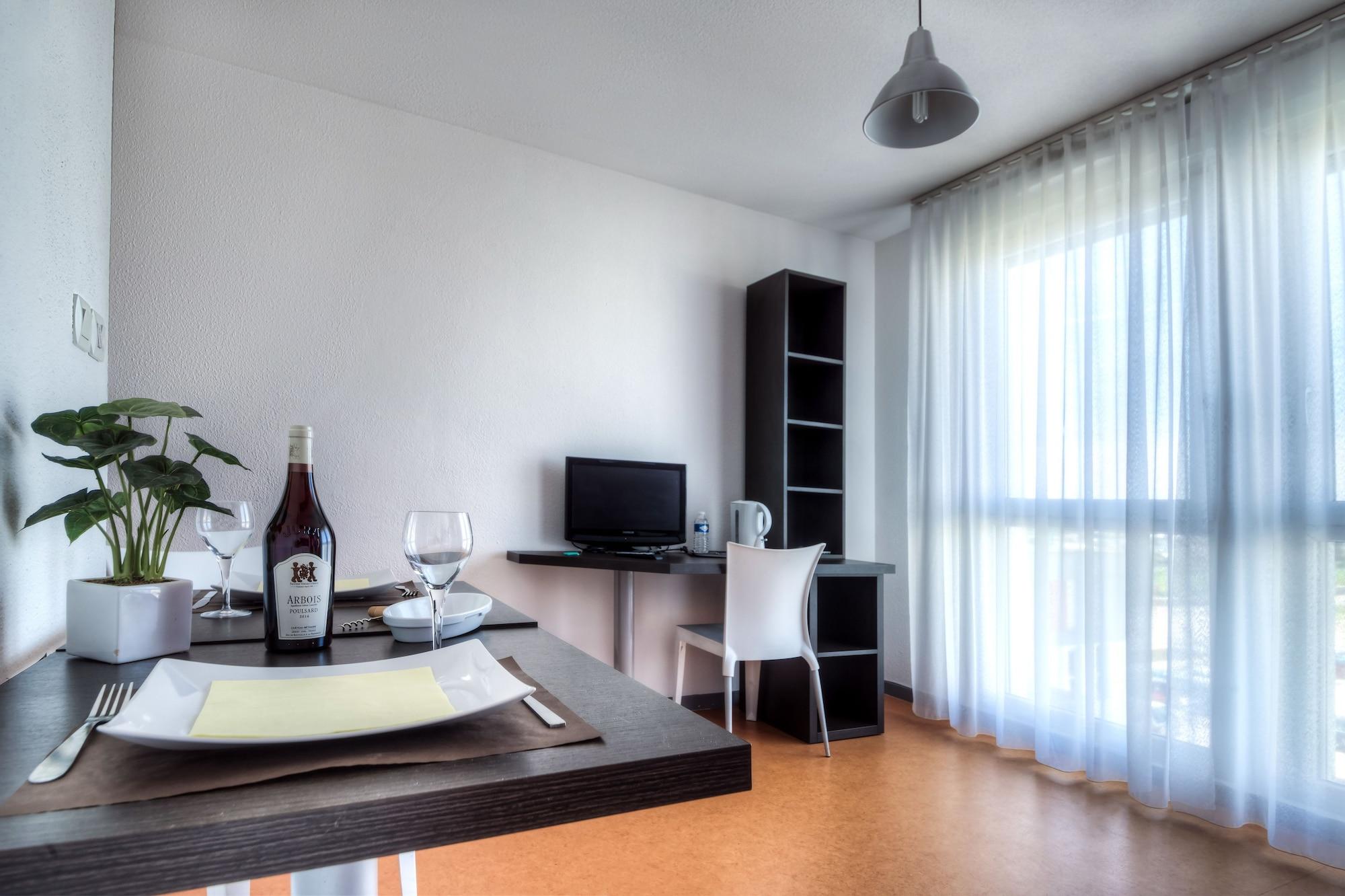 Comfort Aparthotel Besancon Hauts Du Chazal Ngoại thất bức ảnh